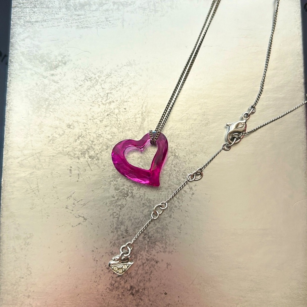 SWAROVSKI CRYSTAL LOVEHEART NECKLACE PINK PENDANT SILVER CHAIN